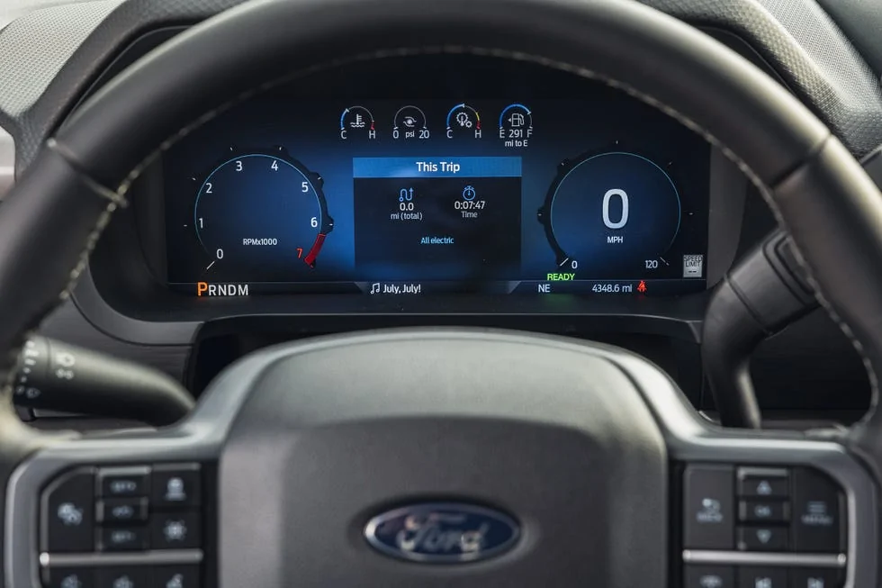 Ford Mustang Mach-E Display Experience update surprise: center speedometer & drive mode graphics returns! 2025-ford-f150-xlt-116-67e437f372970
