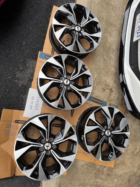 Ford Mustang Mach-E 2023 MME Premium 19x7 OEM wheels MME 19x7 wheels