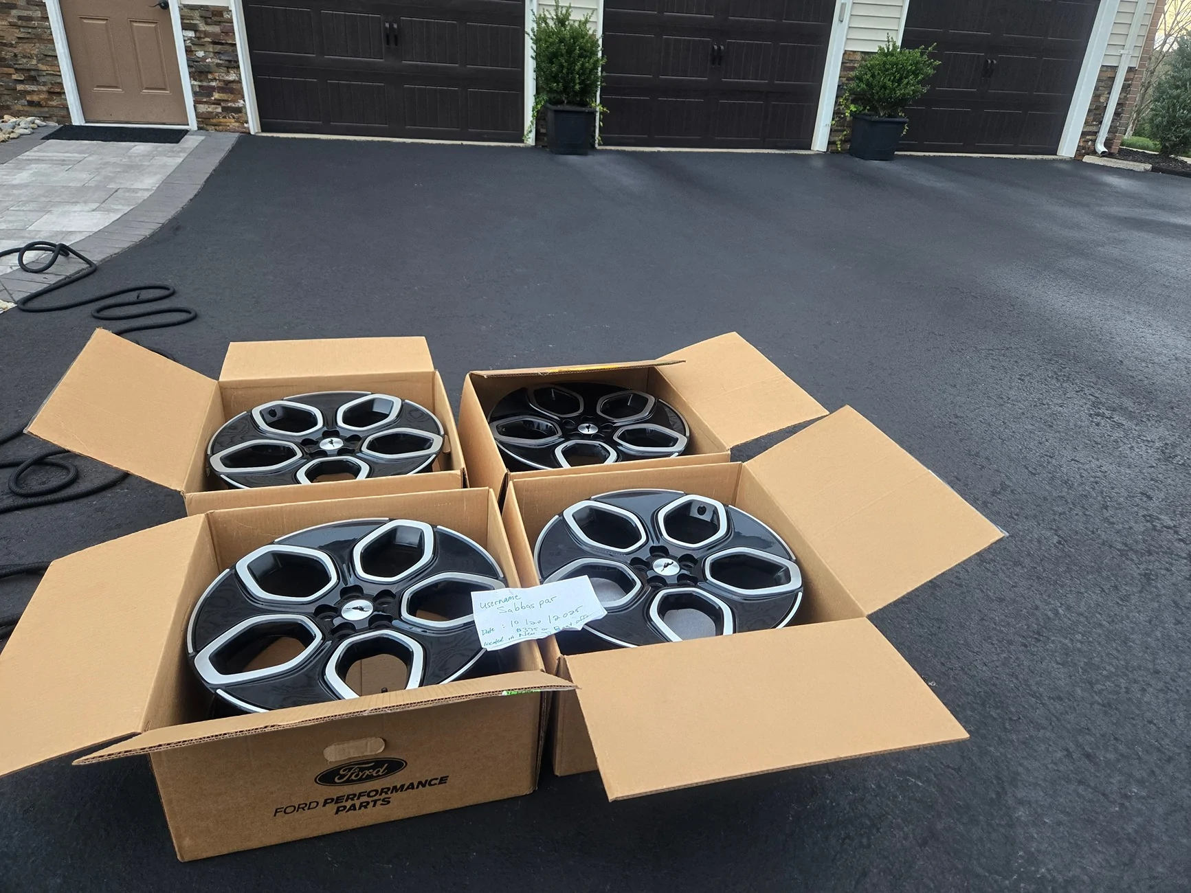 Ford Mustang Mach-E GT 20 inch wheels excellent condition 20251020_175929