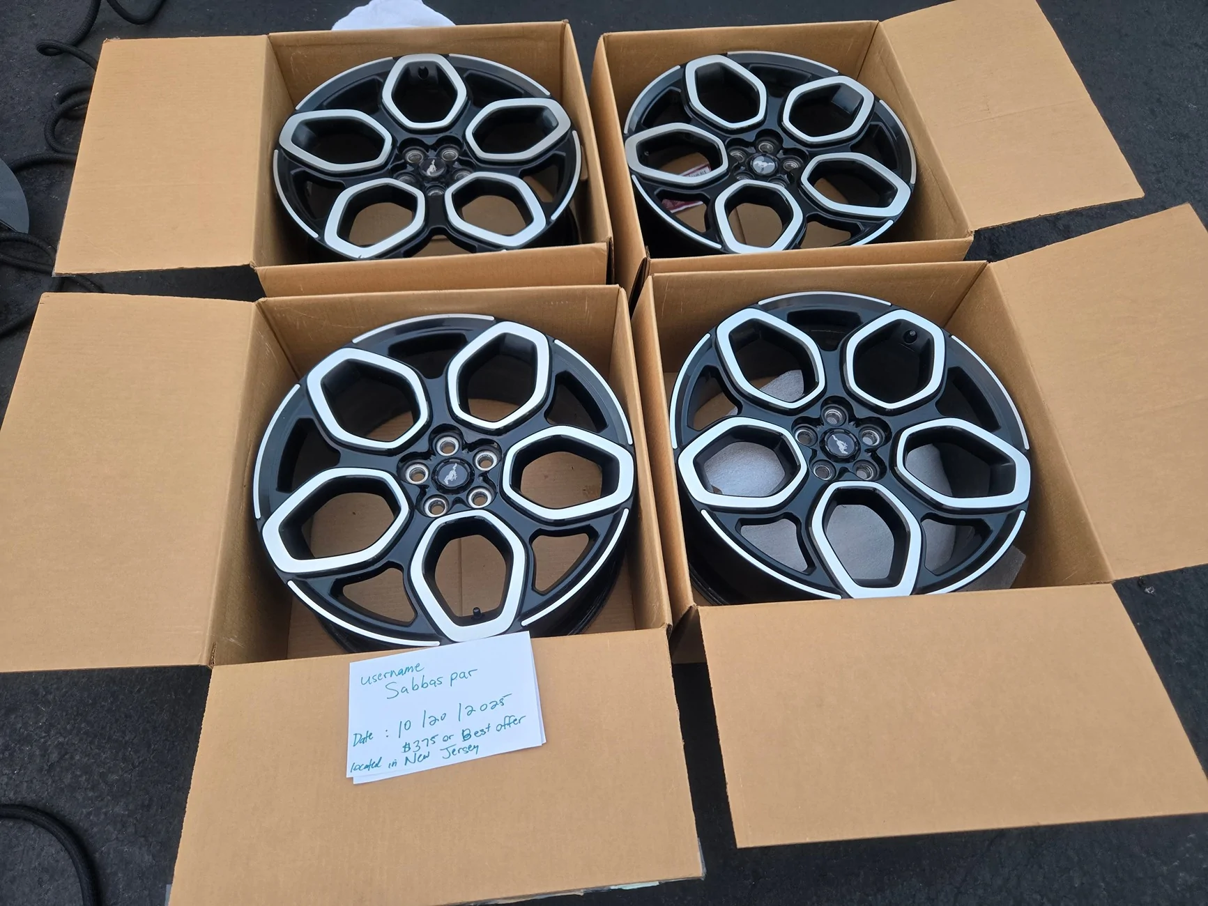 Ford Mustang Mach-E GT 20 inch wheels excellent condition 20251020_175131