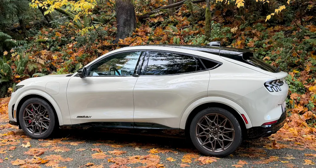 Ford Mustang Mach-E New GT 2025 sid