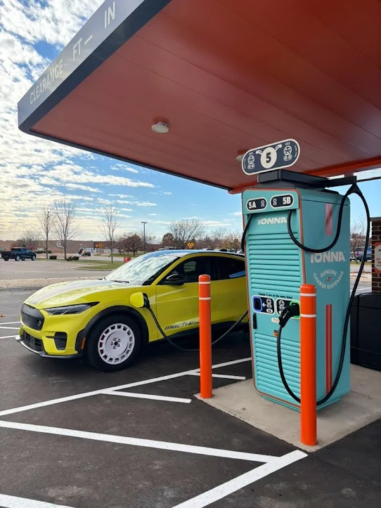 Ford Mustang Mach-E BlueOval Charge Network expands Plug & Charge to IONNA and Ford Charge 1763659476517-sn