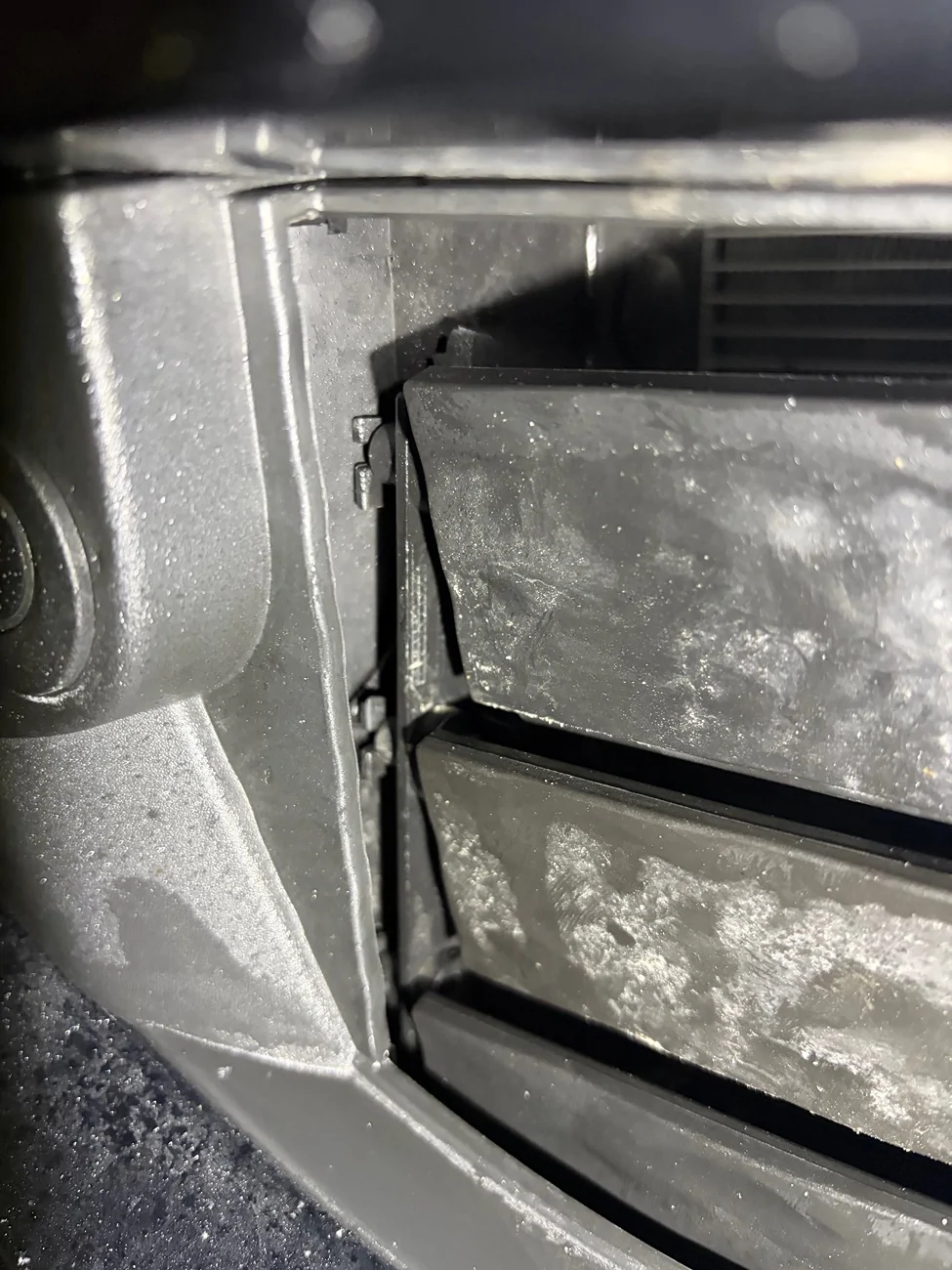 Ford Mustang Mach-E Front grille louver broke IMG_0193