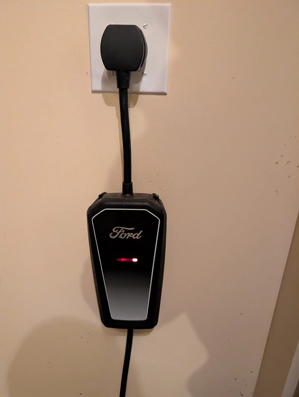 Ford Mustang Mach-E Mobile charger showing solid red PXL_20251216_025053862