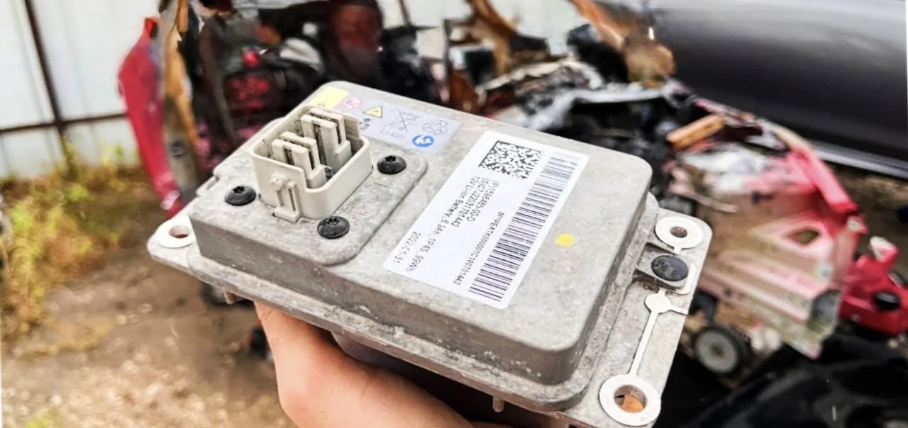Ford Mustang Mach-E Why do we have a 12V battery? Tesla 16V Battery