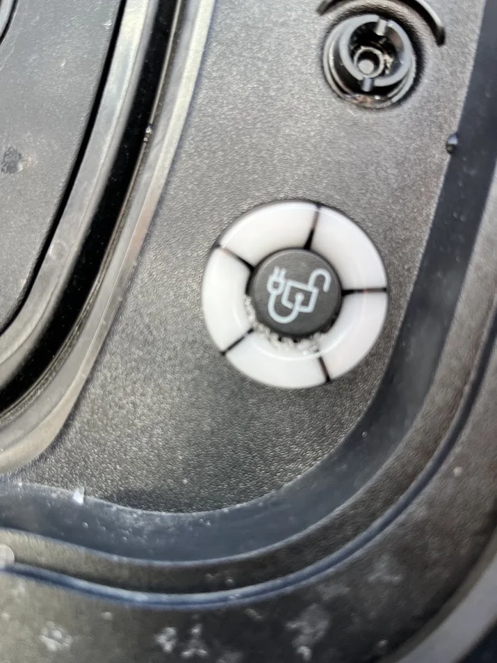 Ford Mustang Mach-E DCFC release button always iced up? IMG_2179