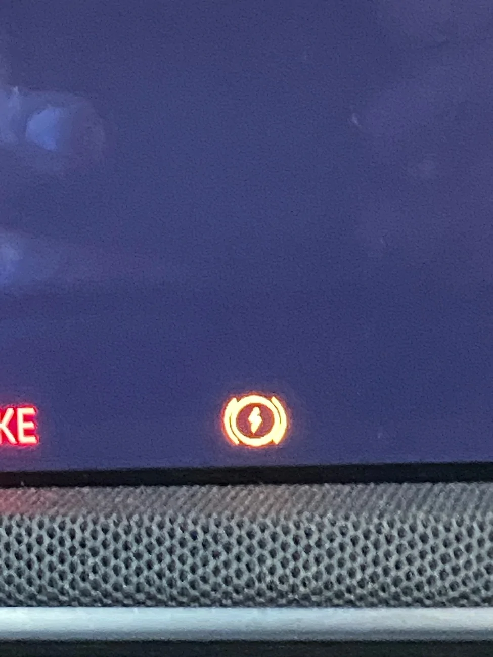 Ford Mustang Mach-E red light on charging indicator on the car 1774975170387-dd