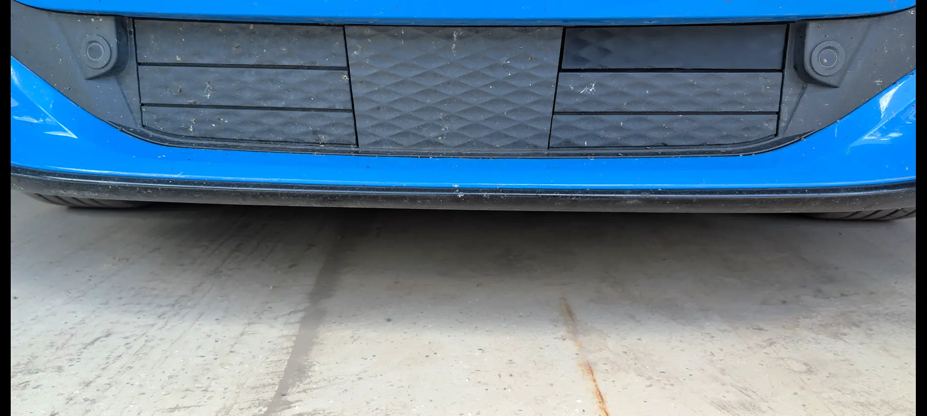 Ford Mustang Mach-E Replacing one panel on the front active air control? 1000014503