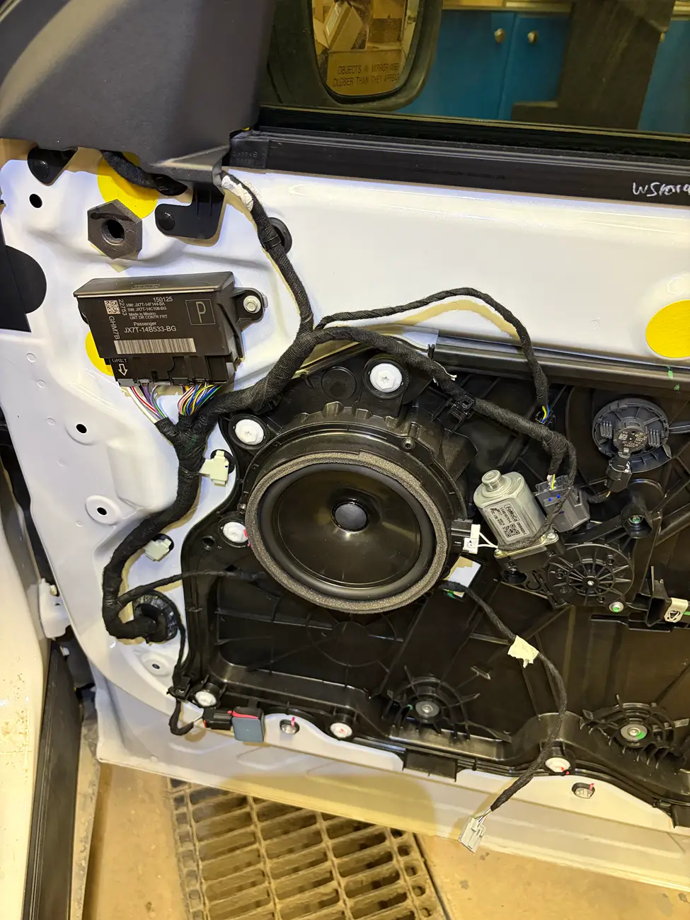 Ford Mustang Mach-E MachE Select Audio - Base Audio - Stereo Upgrade Build tempImageW1trmG