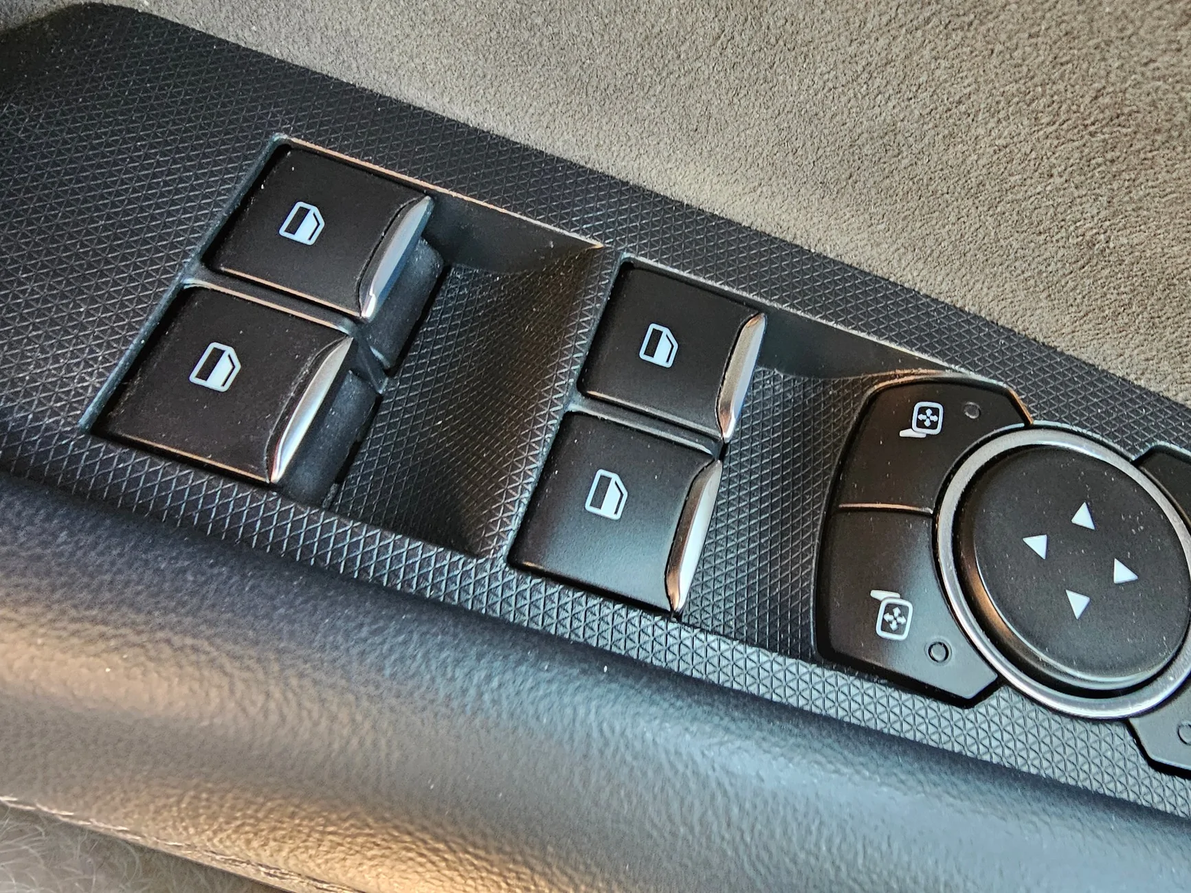 Ford Mustang Mach-E How to replace the peeling chrome window switch tips. 20260722_143911