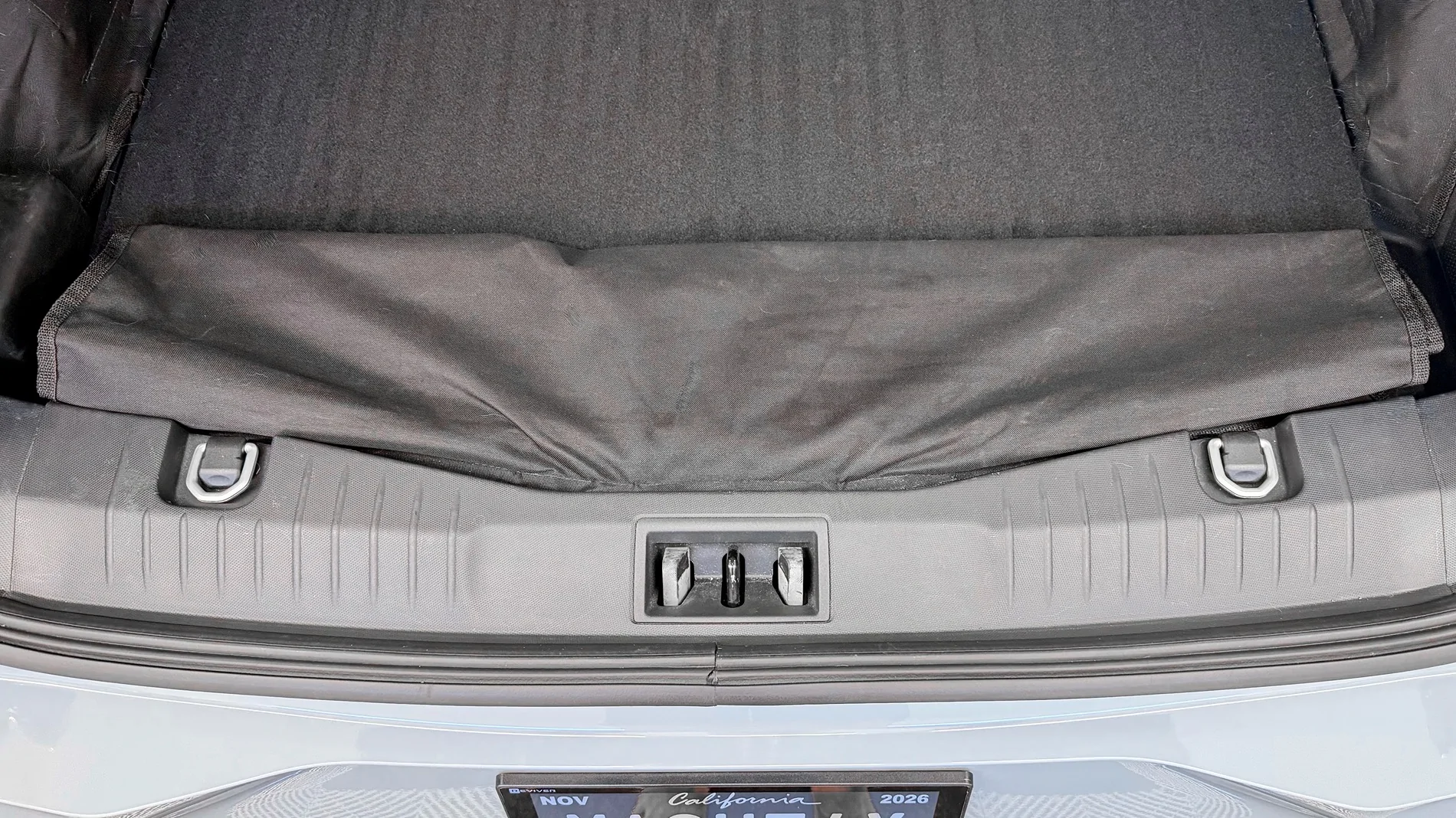 Ford Mustang Mach-E Rear bumper guard IMG_2844D