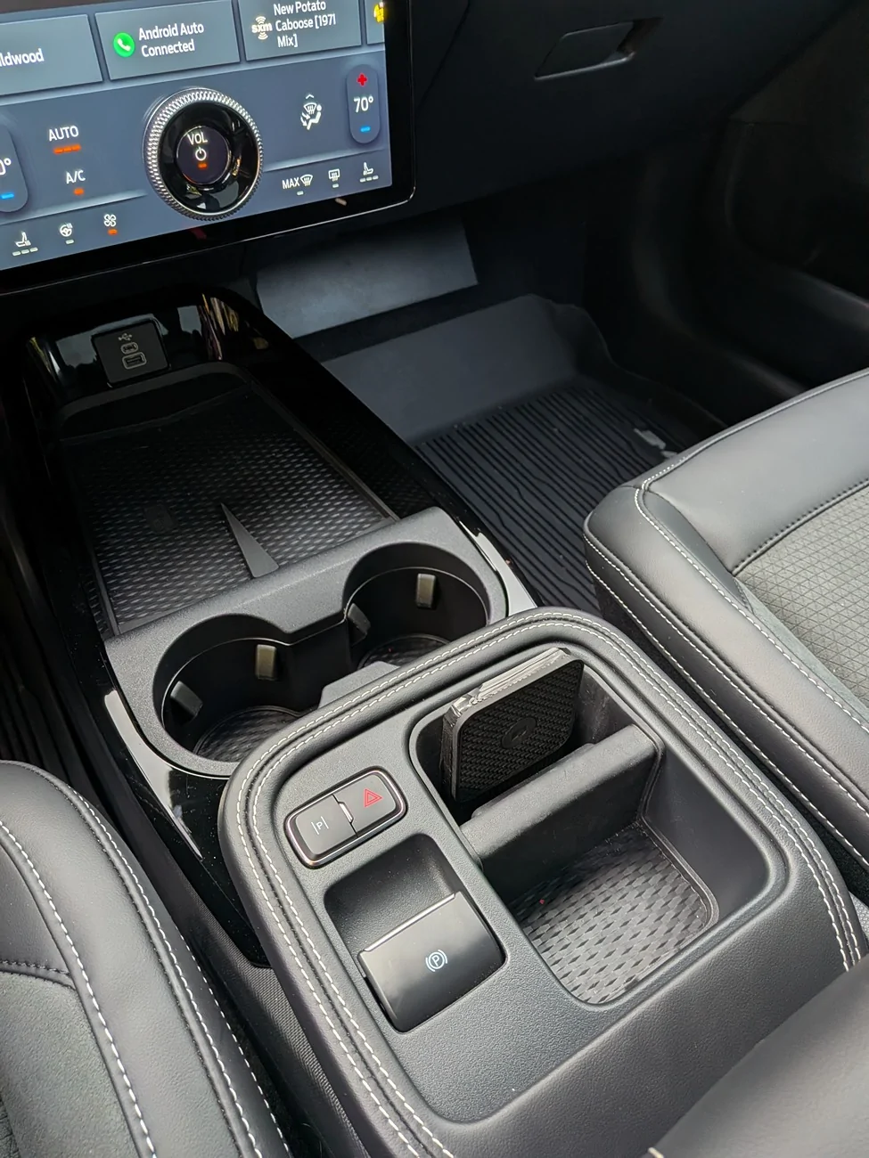 Ford Mustang Mach-E My wireless charging solution PXL_20260821_223511329