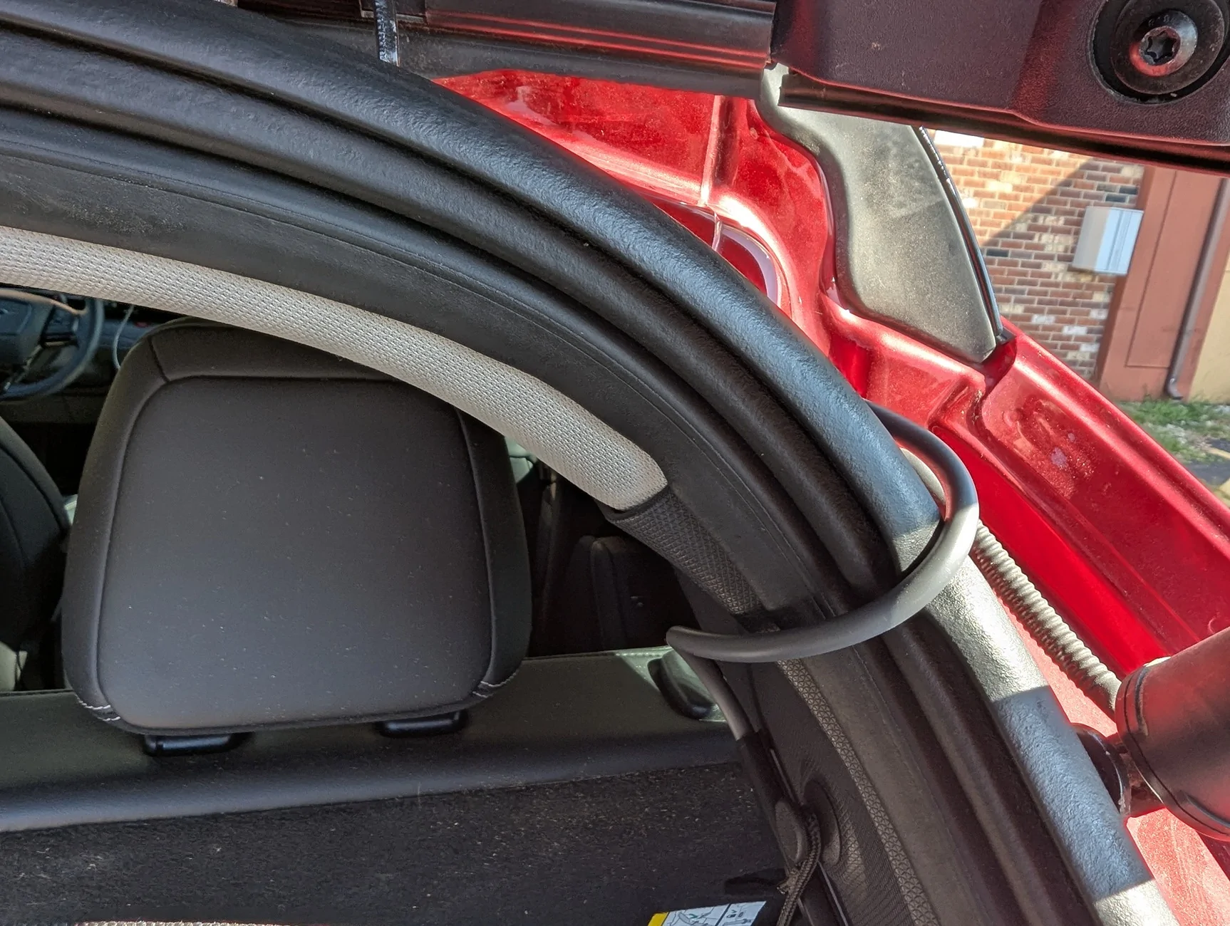 Ford Mustang Mach-E Starlink Mini - Installation PXL_20260823_145527645