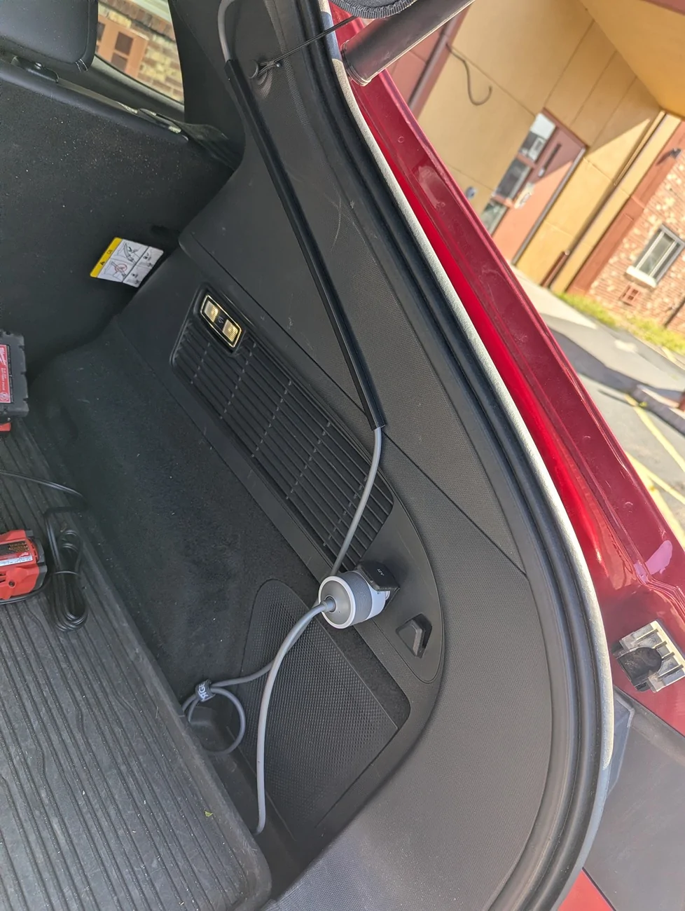 Ford Mustang Mach-E Starlink Mini - Installation PXL_20260823_145554931