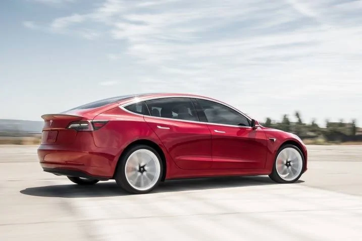 Ford Mustang Mach-E Edmunds - Mustang Mach-E vs Tesla Model 3 vs Tesla Model Y 2020_tesla_model-3_actr34_fe_514201_717