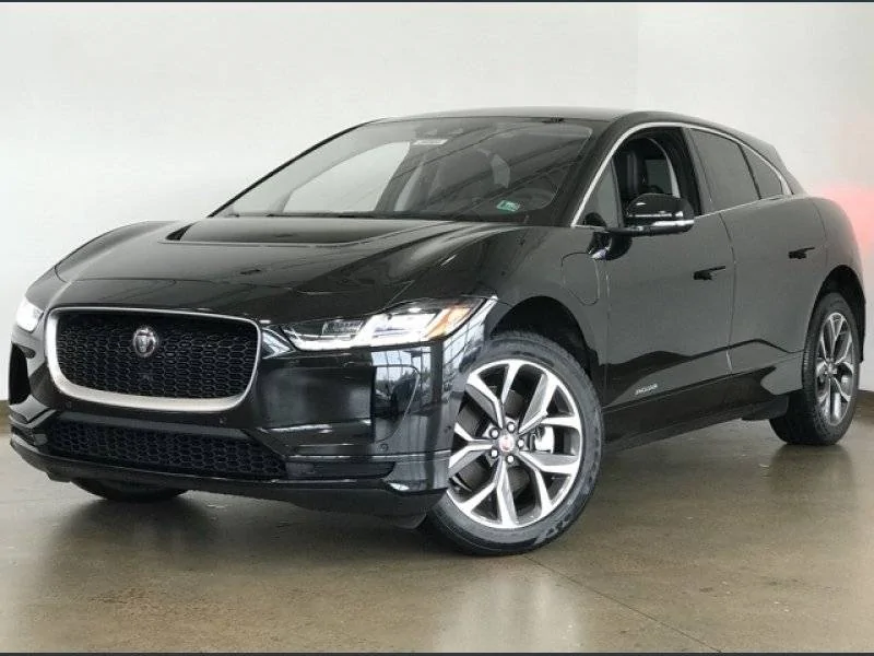 Ford Mustang Mach-E Mach e vs. I-Pace i pac