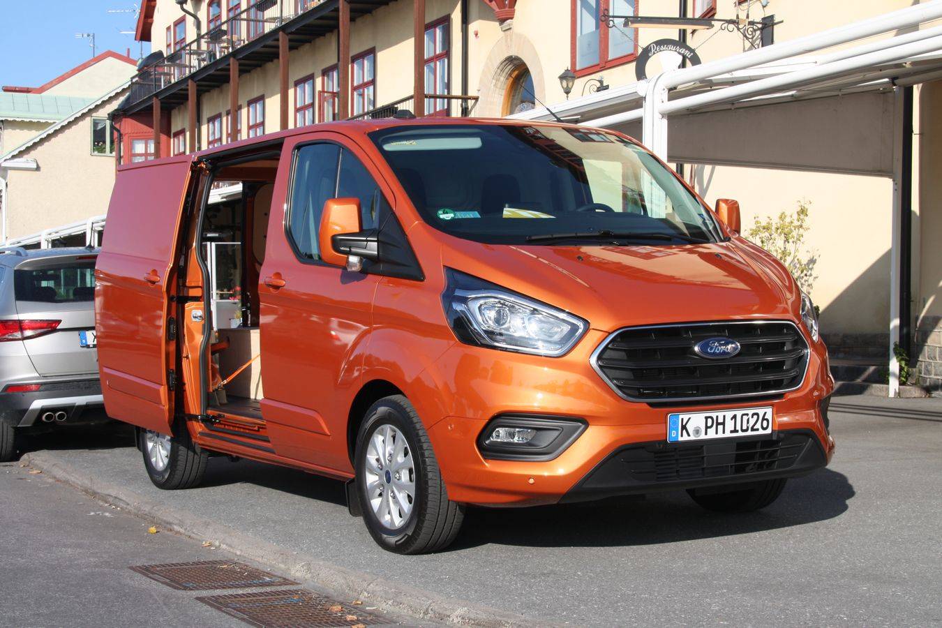 Ford Mustang Mach-E Ford partners with Vw in Europe for EV essai-transit-tourneo-phev-0026