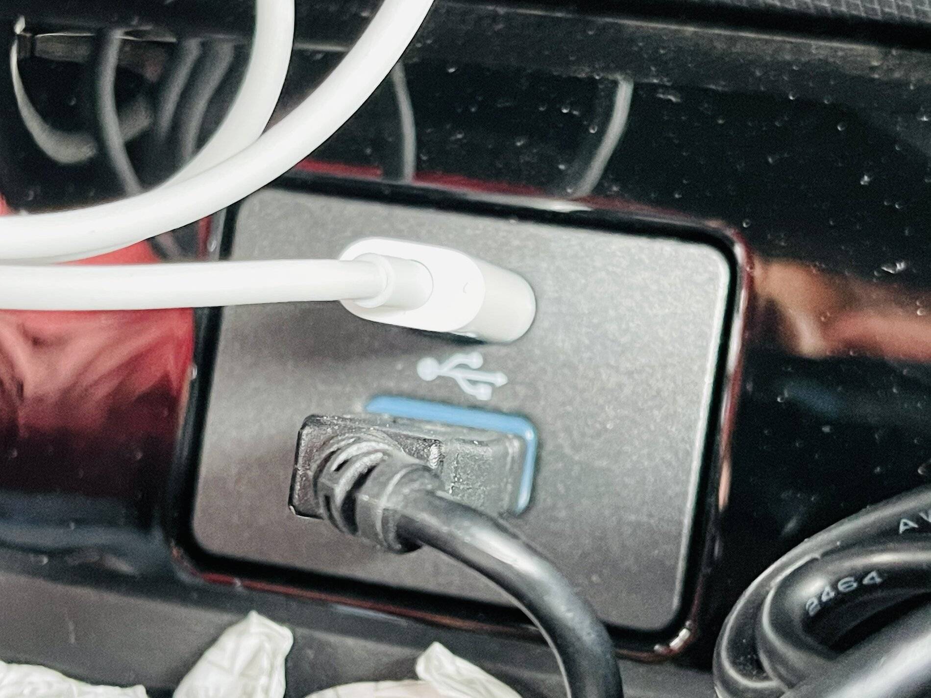 Ford Mustang Mach-E Apple MagSafe charger not compatible with usbC in MMe? 52DDED54-E6A2-4874-A5DC-F21AEF000E7C