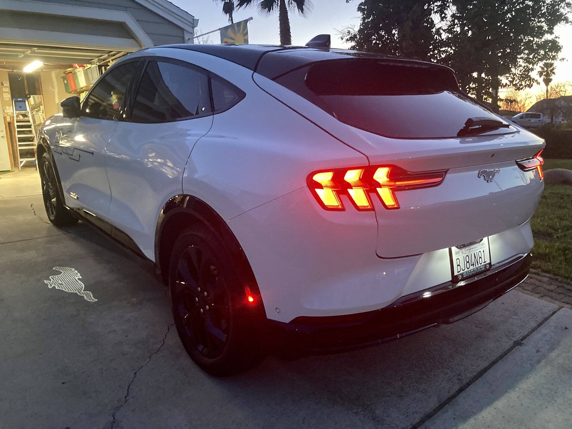 Ford Mustang Mach-E Mach-E Premium Star white w/customizations ED4020A0-64AF-487A-B0E7-7F4C94F82BAE