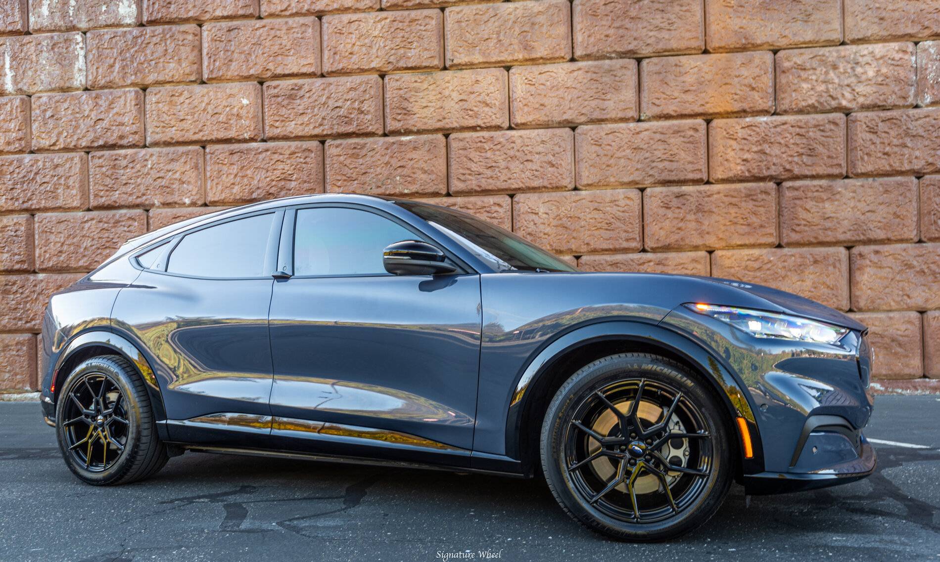 Ford Mustang Mach-E Signature Wheel’s Mach-E Adventures SV706 Mach E Gloss Black-15