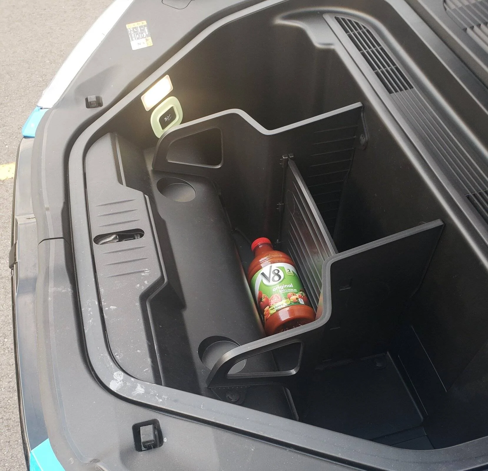 MME_w-V8.jpg