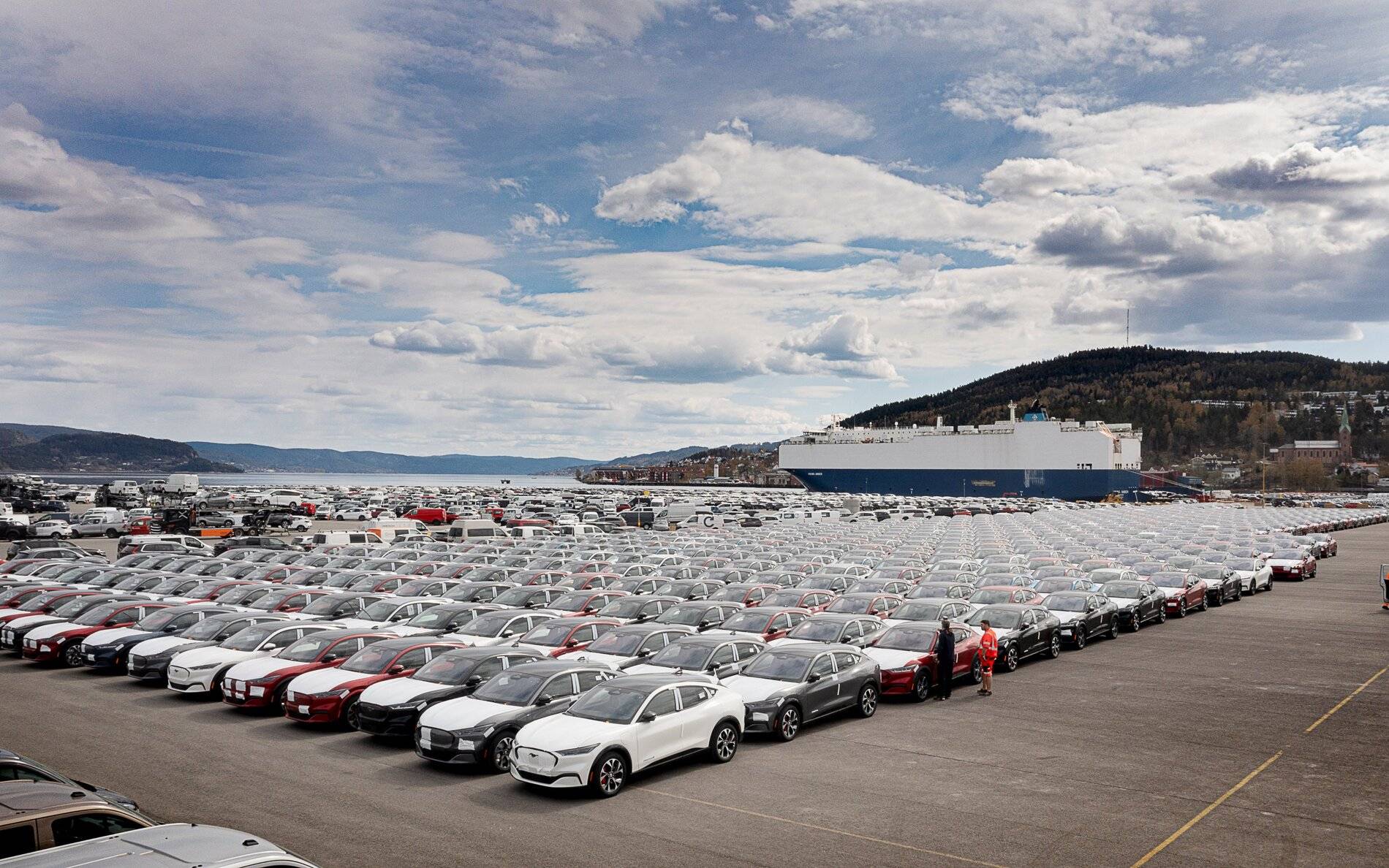 Ford Mustang Mach-E Mach-Es in Norway getting ready to be delivered E0kmscvUUAAFp4W