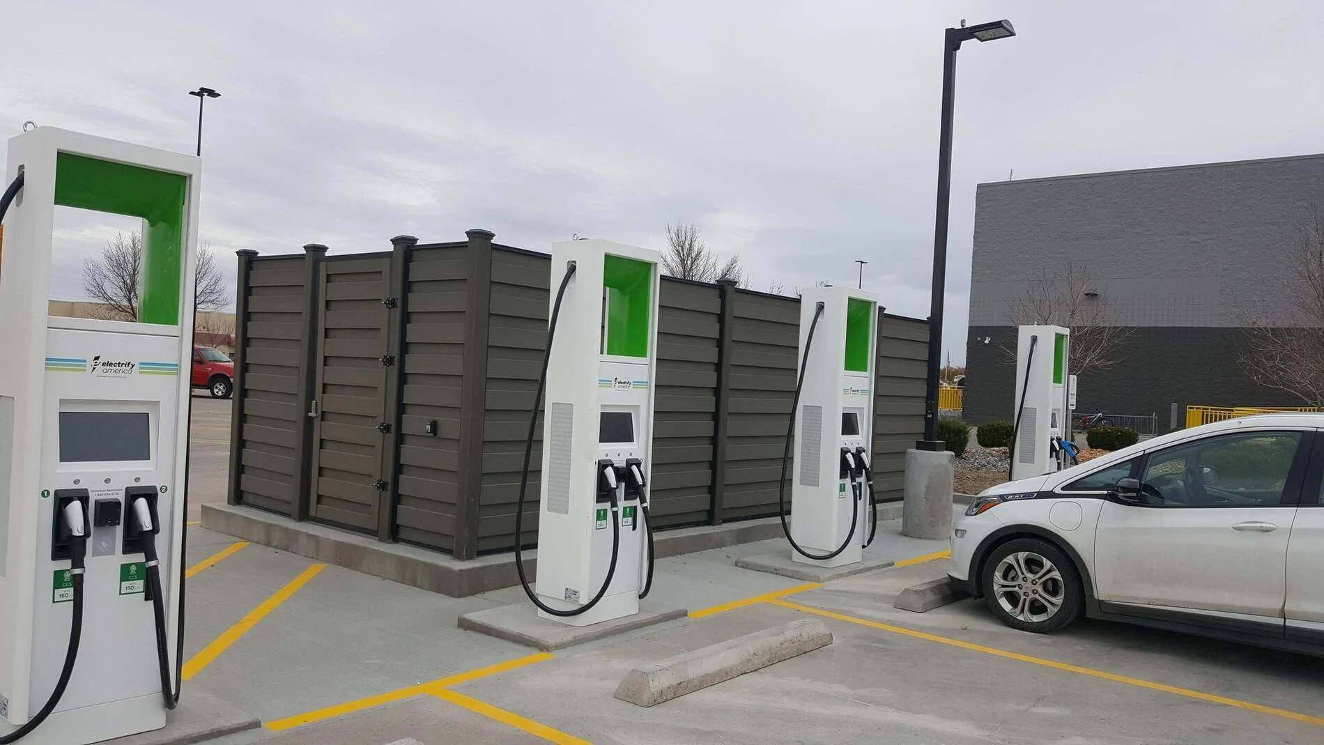 Ford Mustang Mach-E Fast Charging at Electrify America: Lessons learned 356495