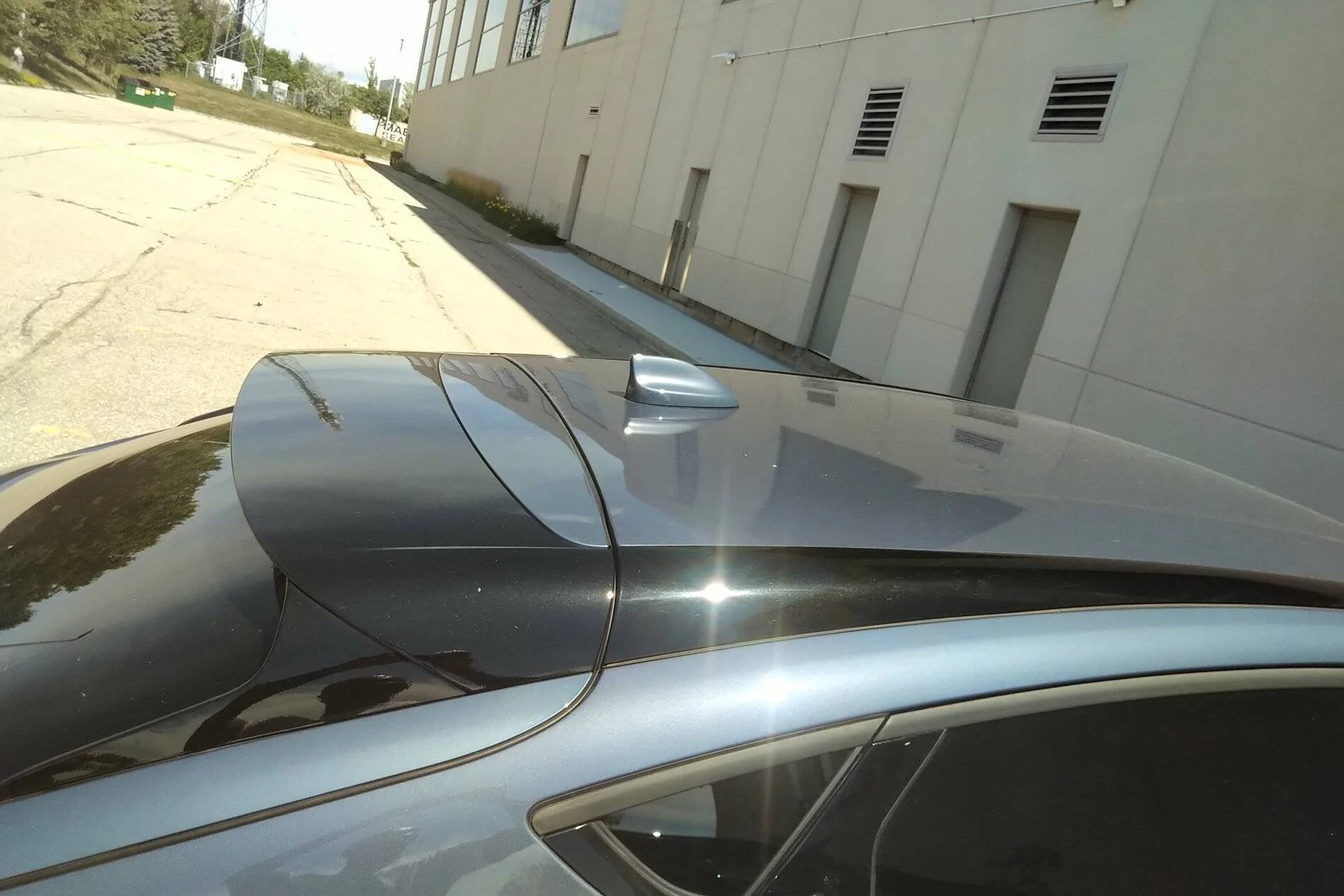 Ford Mustang Mach-E Mach E spotted charging beside a Model Y EeXI-pzWsAMc_GV