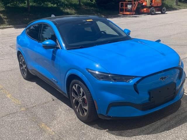 Ford Mustang Mach-E GRABBER BLUE Mach-E Photos EcMEQSRXsAA7kh3