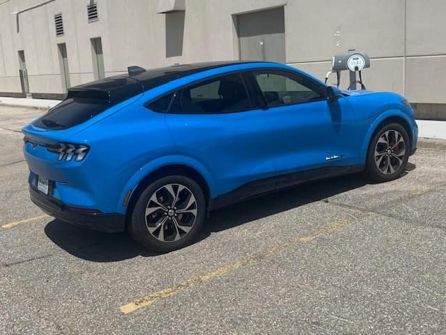Ford Mustang Mach-E GRABBER BLUE Mach-E Photos EcMERFNXQAARA_i