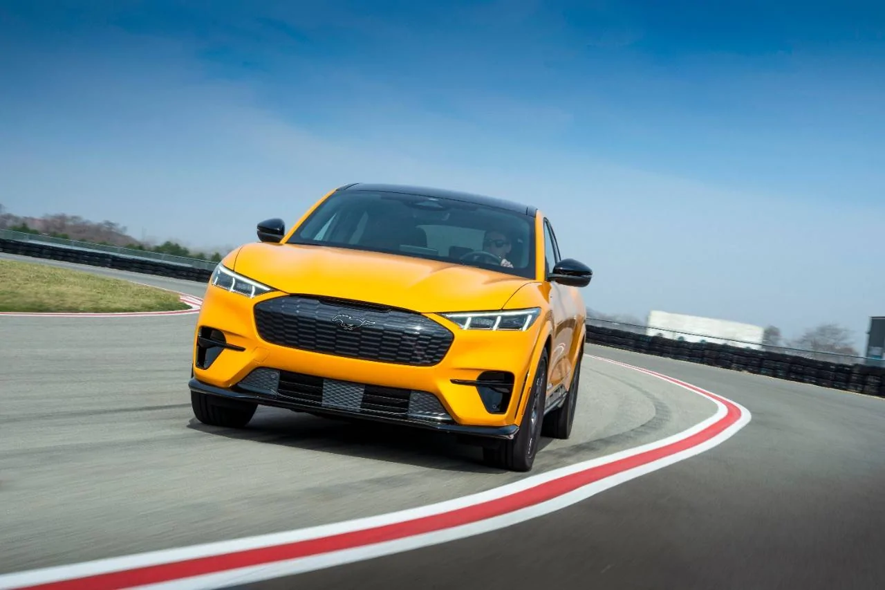 2021_Mustang_Mach-E_GT_Performance_Edition_01.jpg