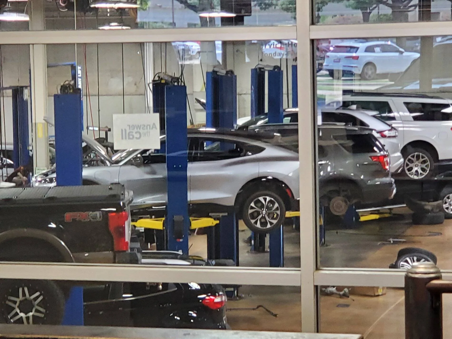 Ford Mustang Mach-E (High voltage battery issue): Jinxed myself... MME Premium ER with "Service vehicle soon" and the dreaded turtle, wrench and error icon 20210706_130216