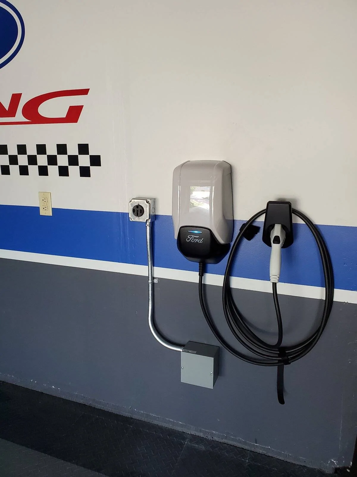 Ford Mustang Mach-E Ford Connected Charge Station or Chargepoint Availability 20210720_170112