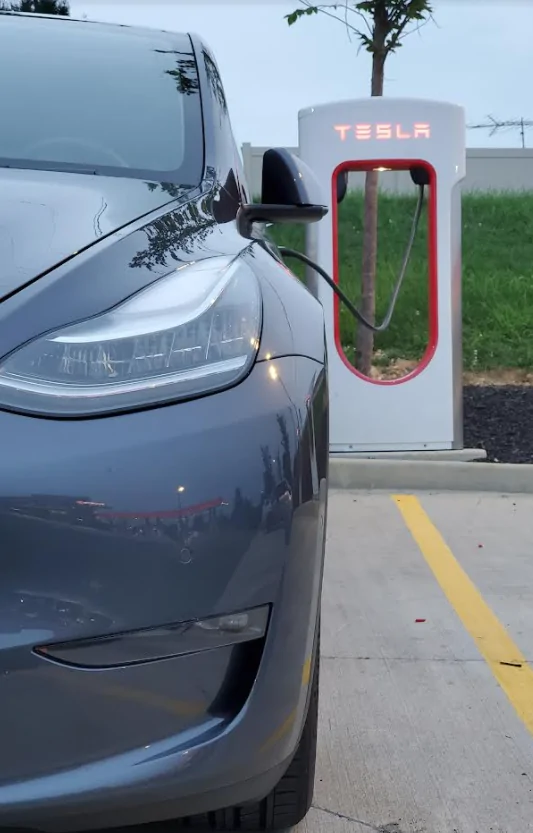 Ford Mustang Mach-E Tesla to open charging network 1626890183903
