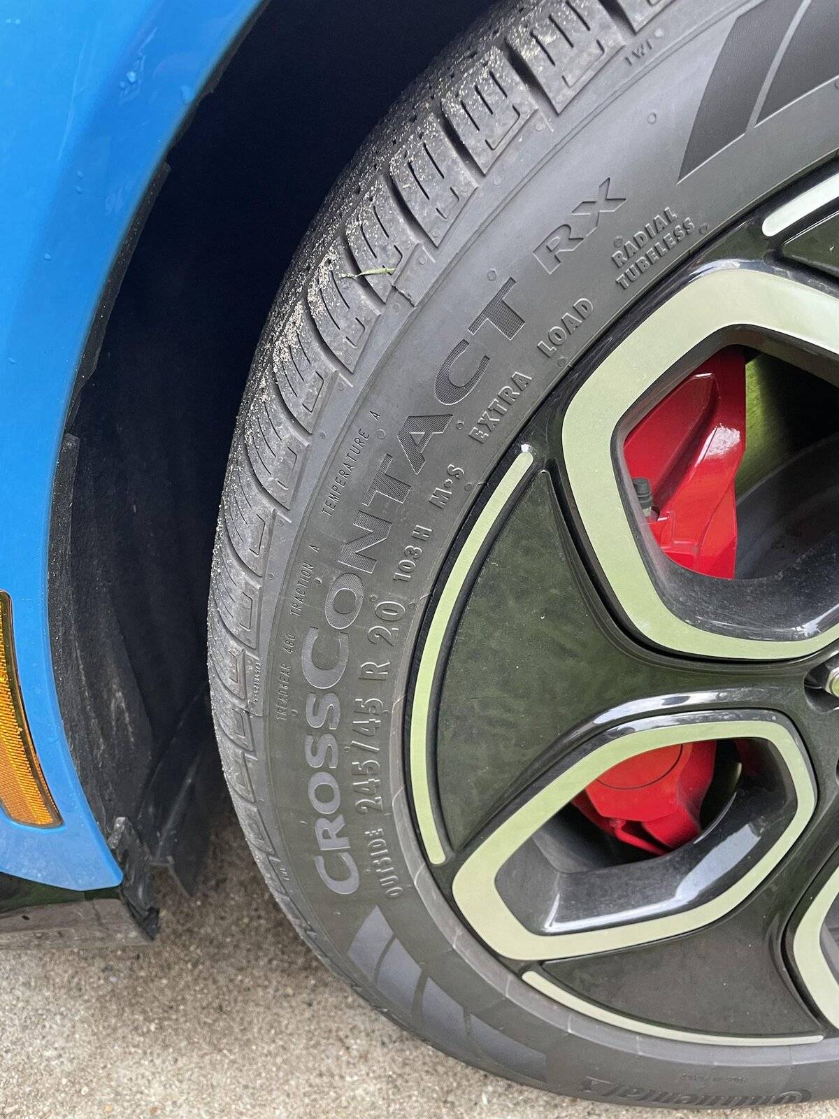 Ford Mustang Mach-E Grabber Blue Base Mach-E GT Spied xNGqlnC