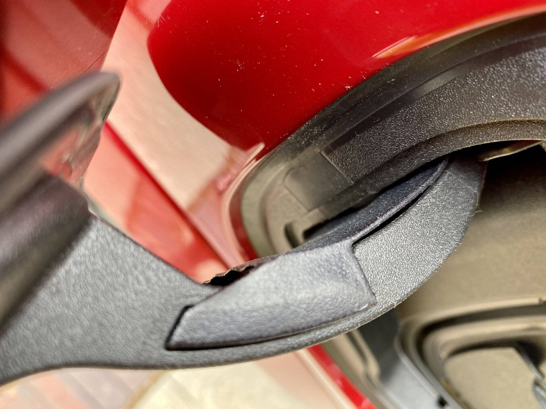 Ford Mustang Mach-E Charge Port Cover Dent Prevention – 3D Printed DIY Solution E0E66D14-264F-4E3E-AE9A-E06D1CDAC144