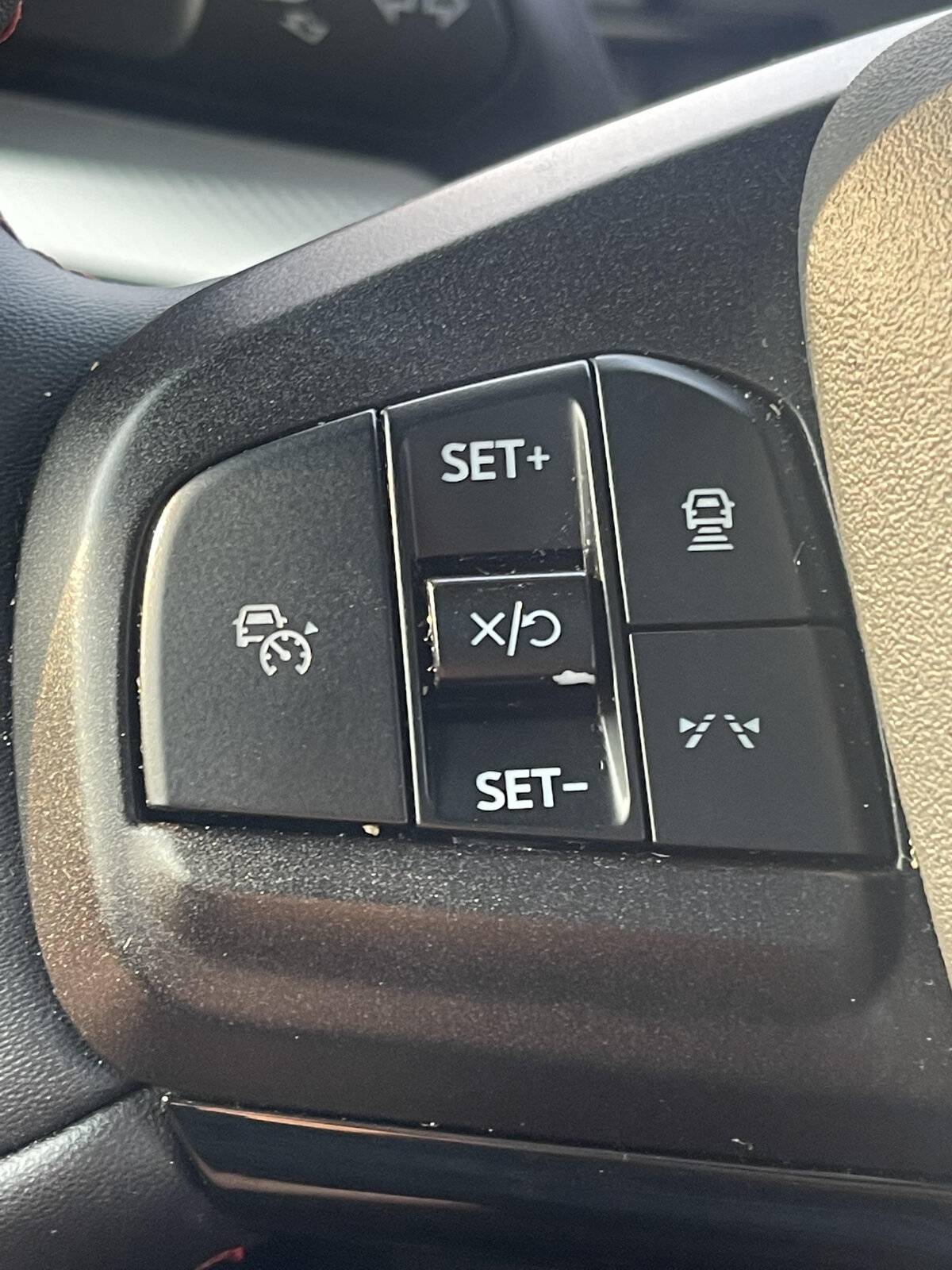 Ford Mustang Mach-E Flaking steering wheel button button