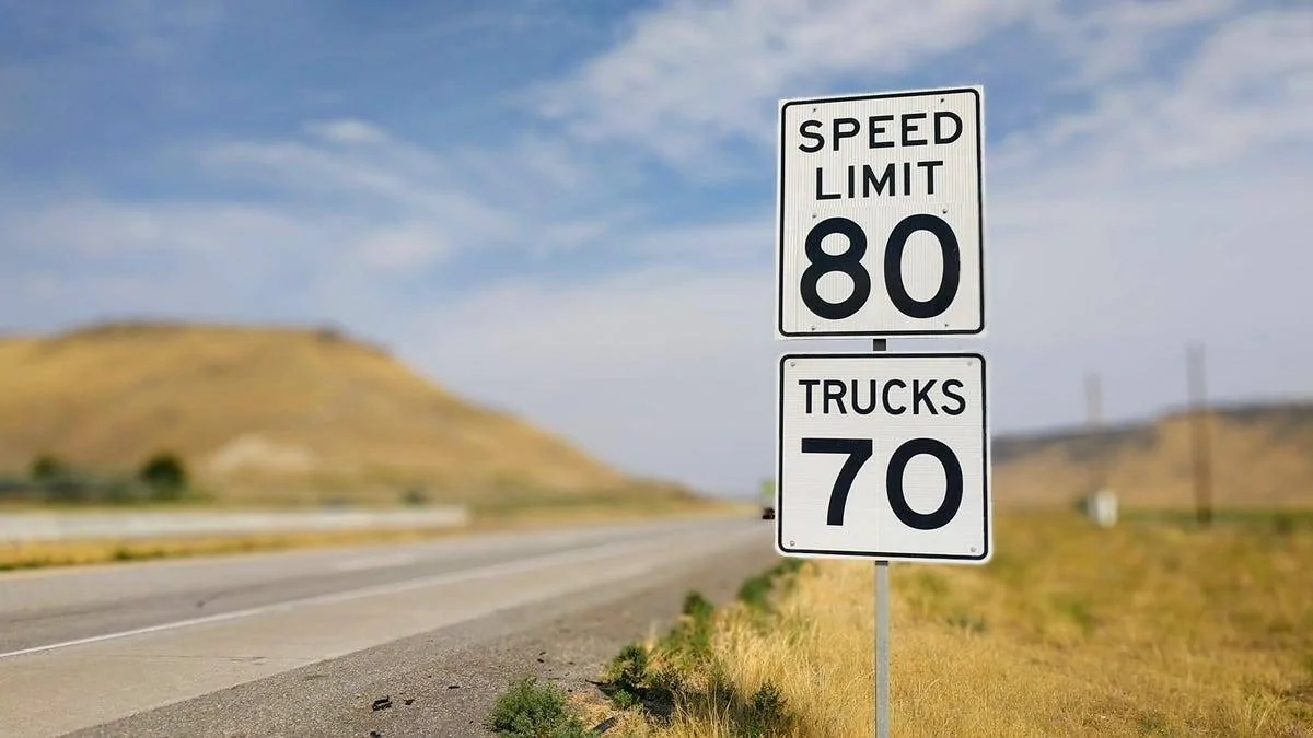 Ford Mustang Mach-E Reading 35 MPH Electronic Speed Limit Signs? Speed 6