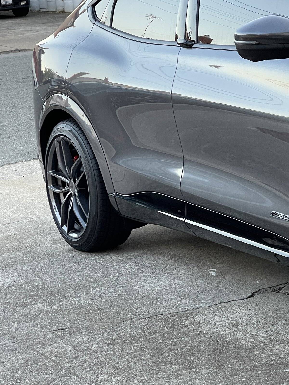 Ford Mustang Mach-E Mach-E Aftermarket wheel and tire information and pictures 4561ECCF-4552-41A5-9012-551EDCDFBB36