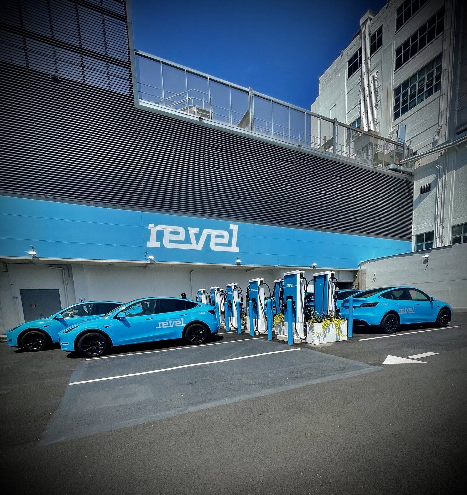 Ford Mustang Mach-E Tritium dcFast chargers... FAST !!! revel(a1)
