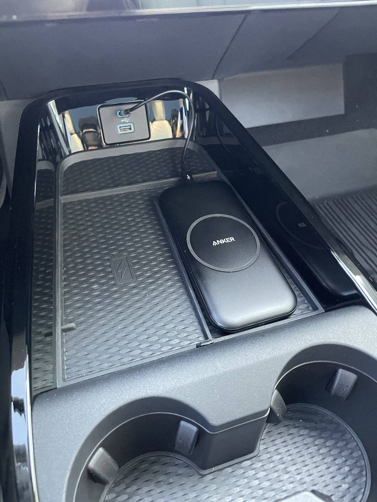 Ford Mustang Mach-E Front passenger wireless charging DB85A3CA-8255-4711-ACC7-86BEEA806351