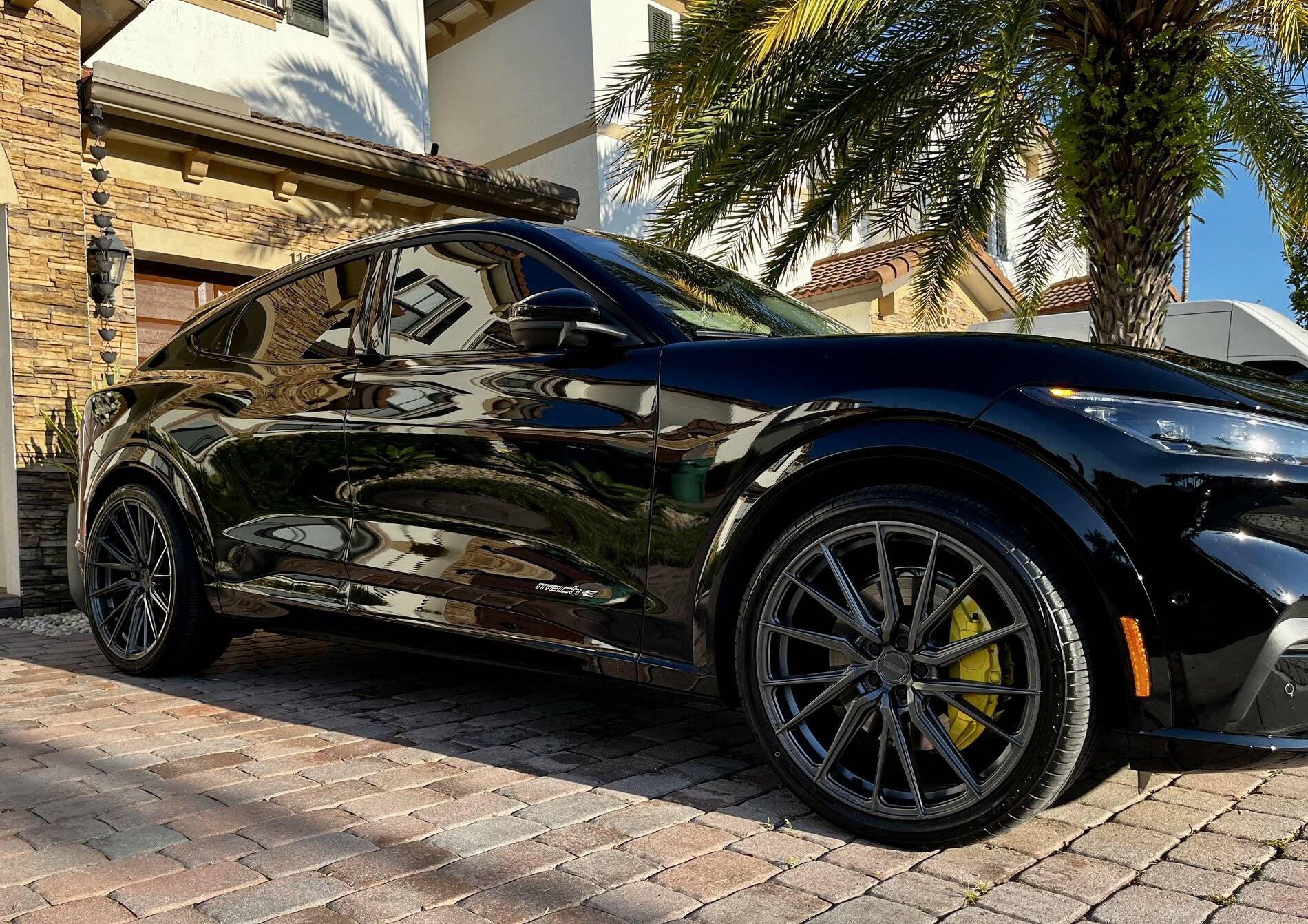 Ford Mustang Mach-E This Stang was made for 22’s 6A5CD8AA-9086-4167-BA73-4FF9AE744EB1