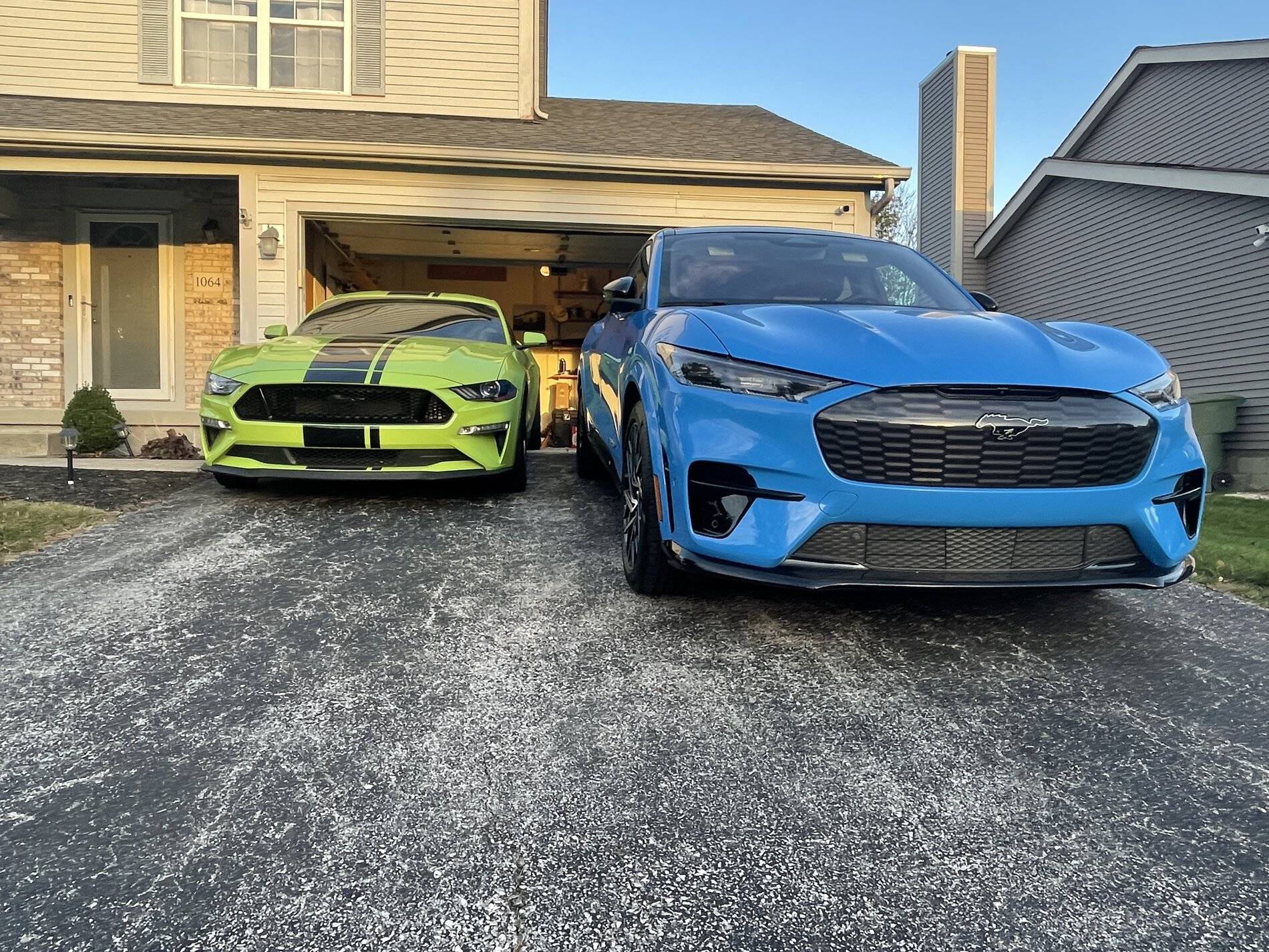 Ford Mustang Mach-E GRABBER BLUE Mach-E Photos 5B786A21-E398-45BE-9D93-8681885F420B