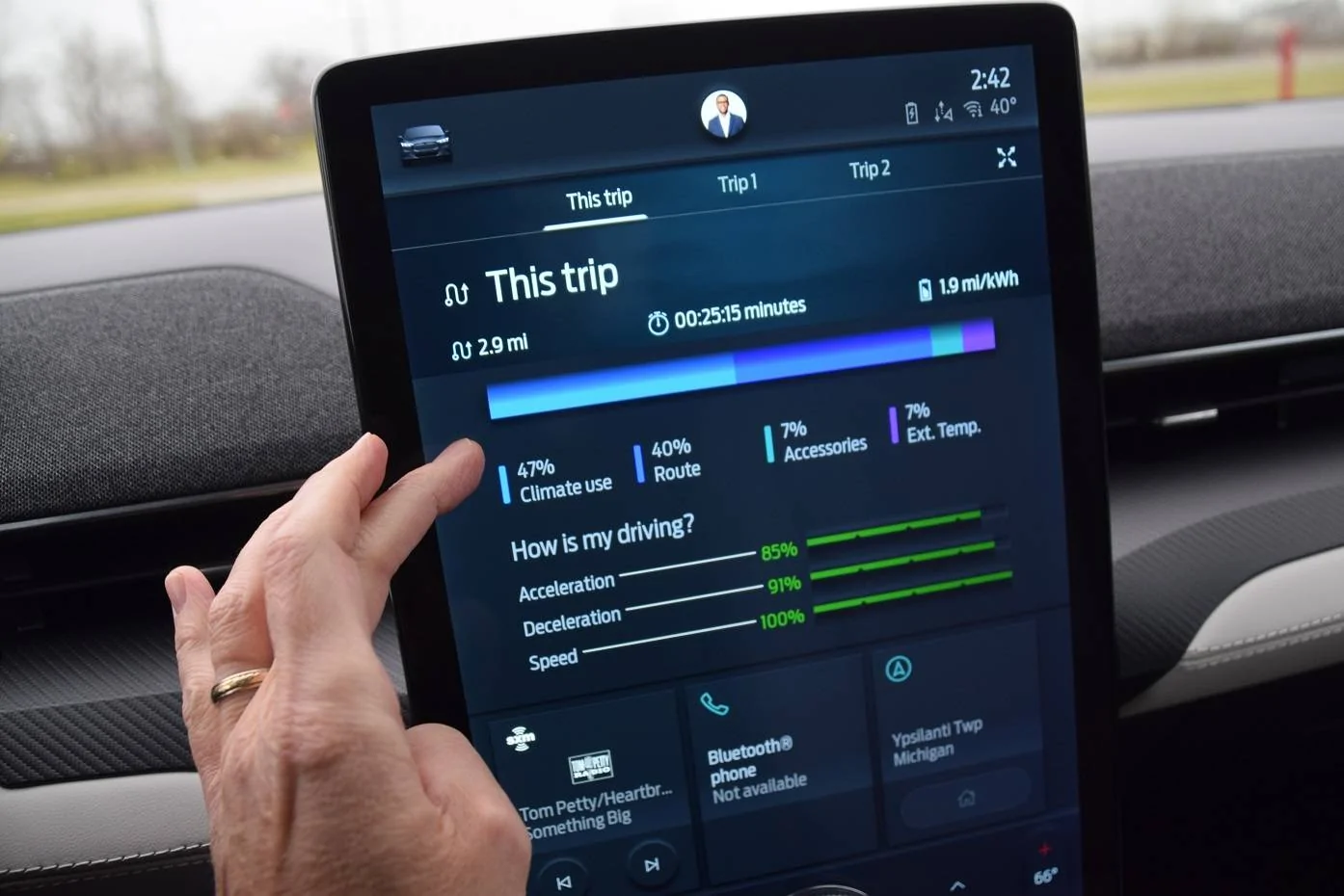 Ford Mustang Mach-E Mach-E wins 2021 Wards 10 Best UX ng%20Mach-E%20how%20is%20my%20driving%20-%20Copy_0