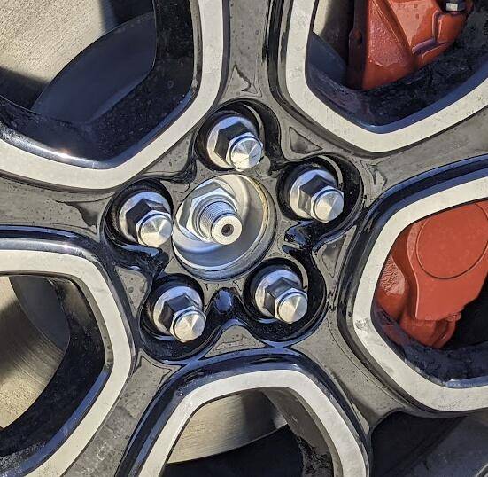 Ford Mustang Mach-E Mach-E GT wheels aero cover removal - photos & instructions writeup DIY 1635539621317