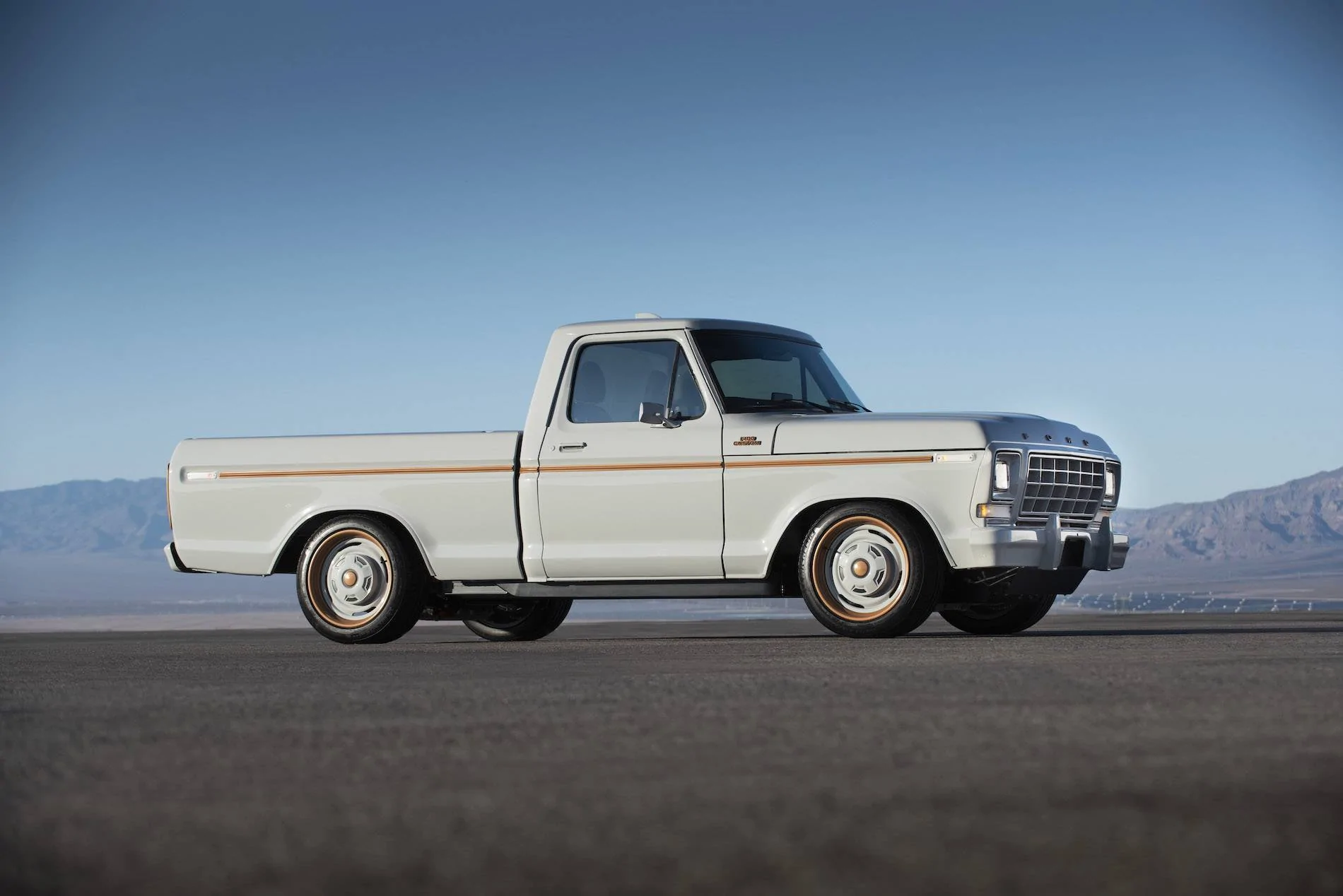 Ford Mustang Mach-E Ford Unveils F-100 Eluminator Concept w/ E-Crate Motor From Mach-E (Now Available For Custom Builds) All-electric Ford F-100 Eluminator concept truck_04