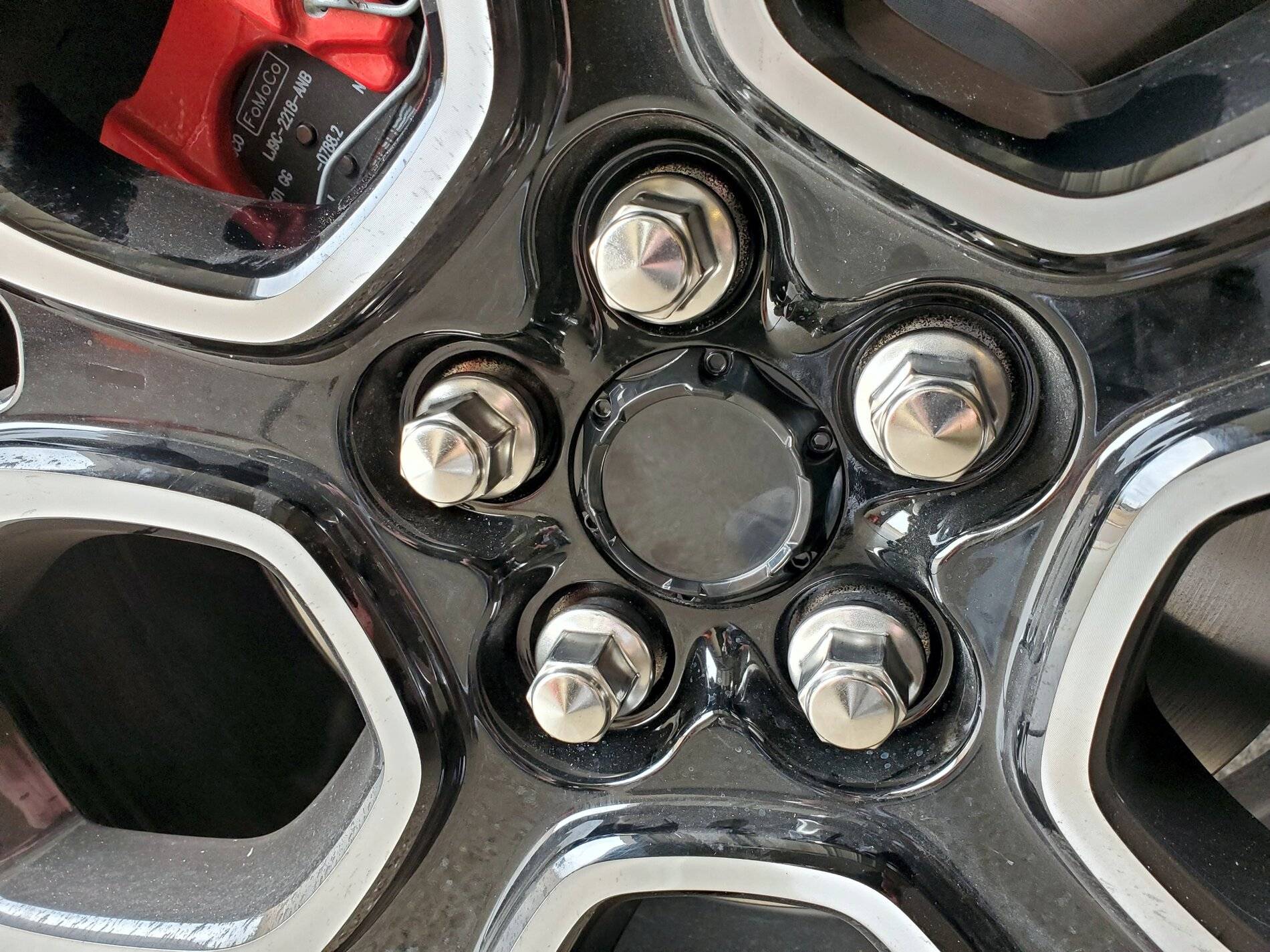 Ford Mustang Mach-E Mach-E GT wheels aero cover removal - photos & instructions writeup DIY Wheels_3