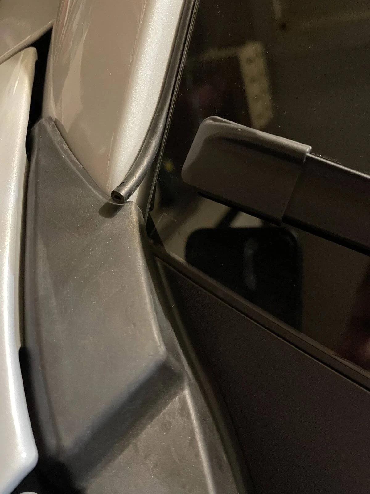 Ford Mustang Mach-E [4th Update...Kinda] Wind noise from panoramic roof IMG_2381