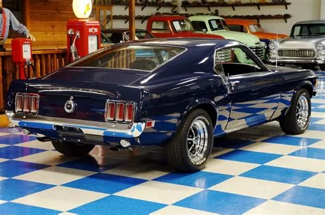 Ford Mustang Mach-E Added a black bar / blackout wrap to tail rear and waiting for spoiler downloadfile-2