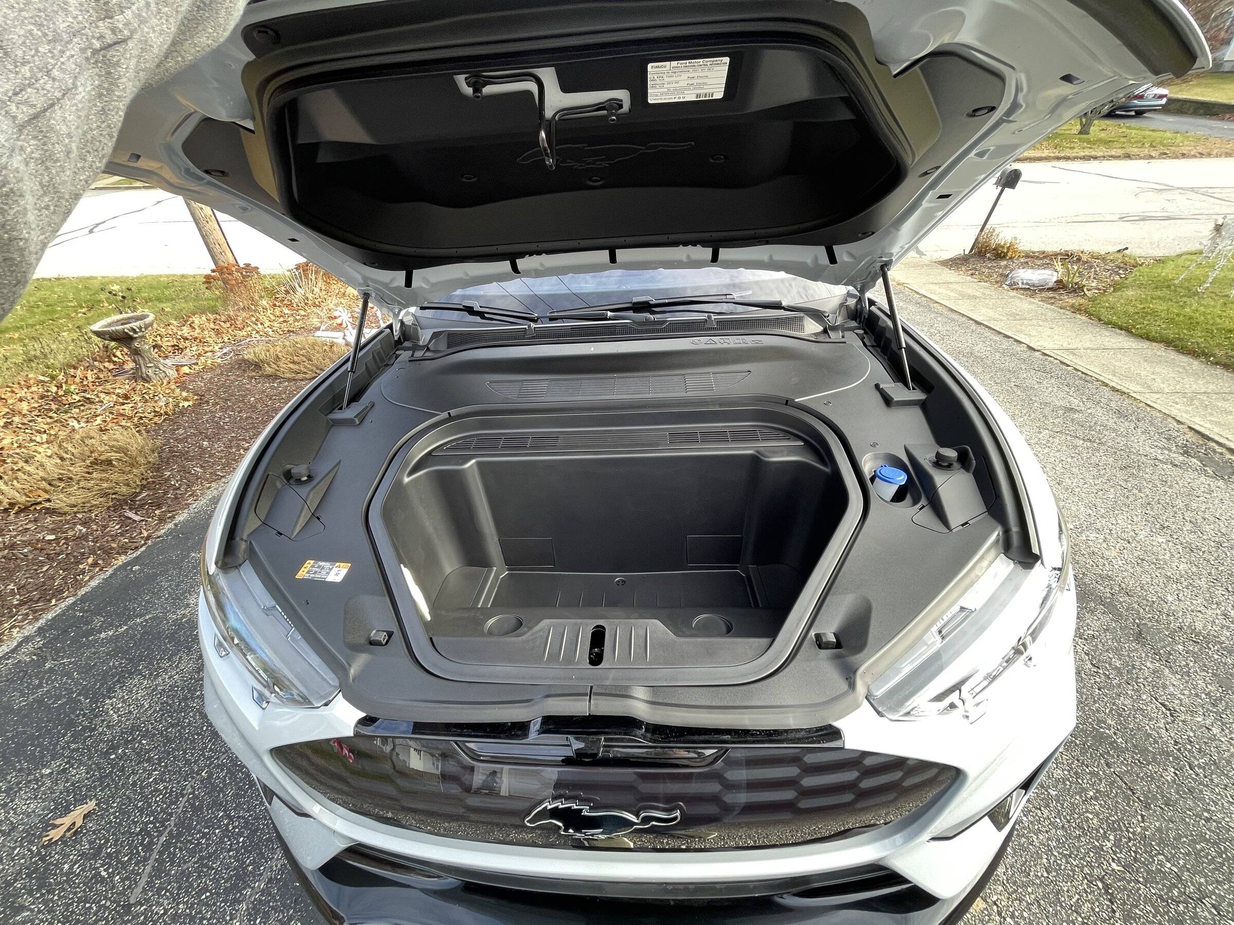 Ford Mustang Mach-E Mach E GT in Space White 8A450AB1-54AF-41FC-8B4F-3D5AF6869F9F